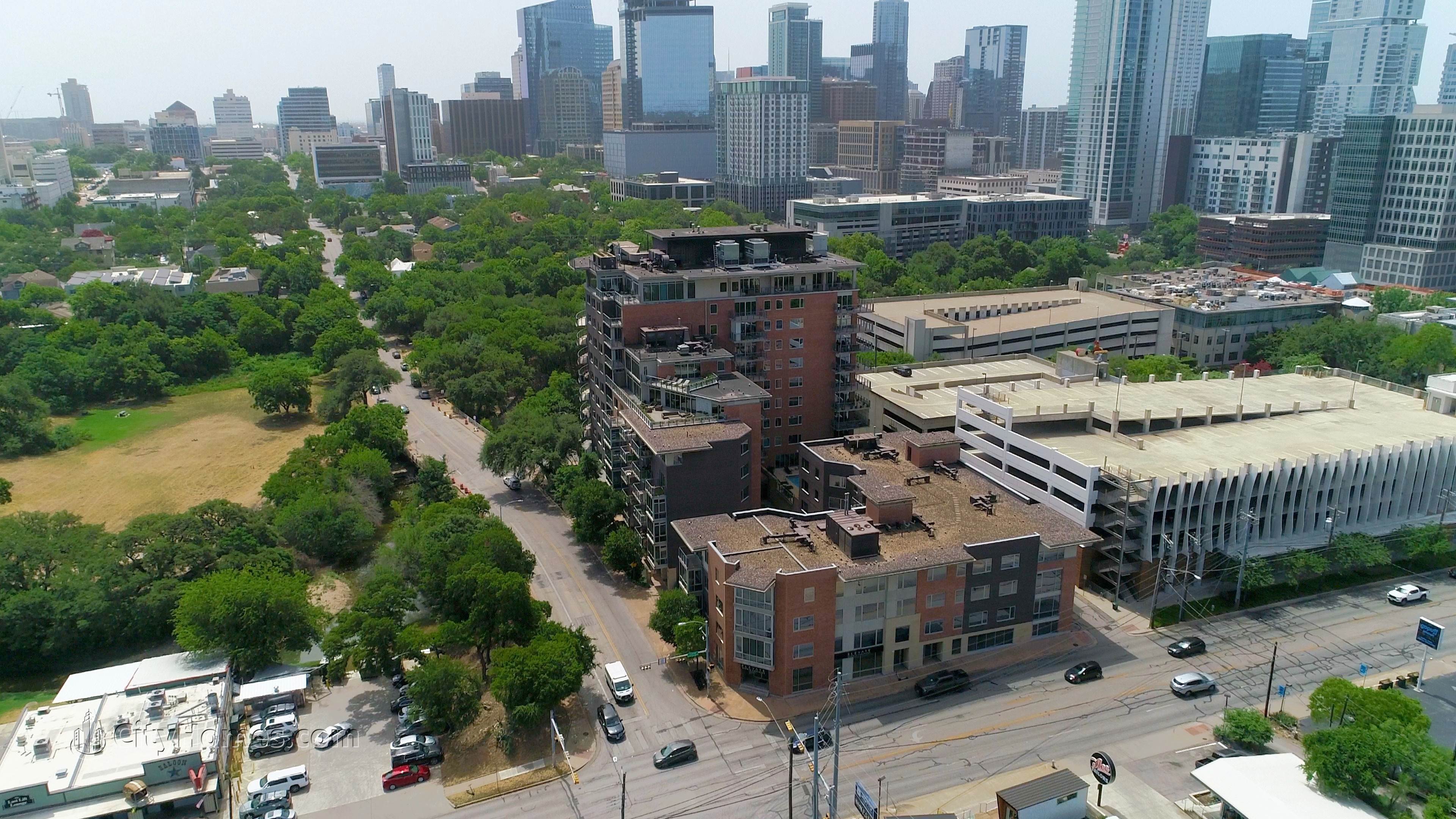4. Nokonah Lofts byggnad vid 901 W 9th St, Downtown Austin, Austin, TX 78703