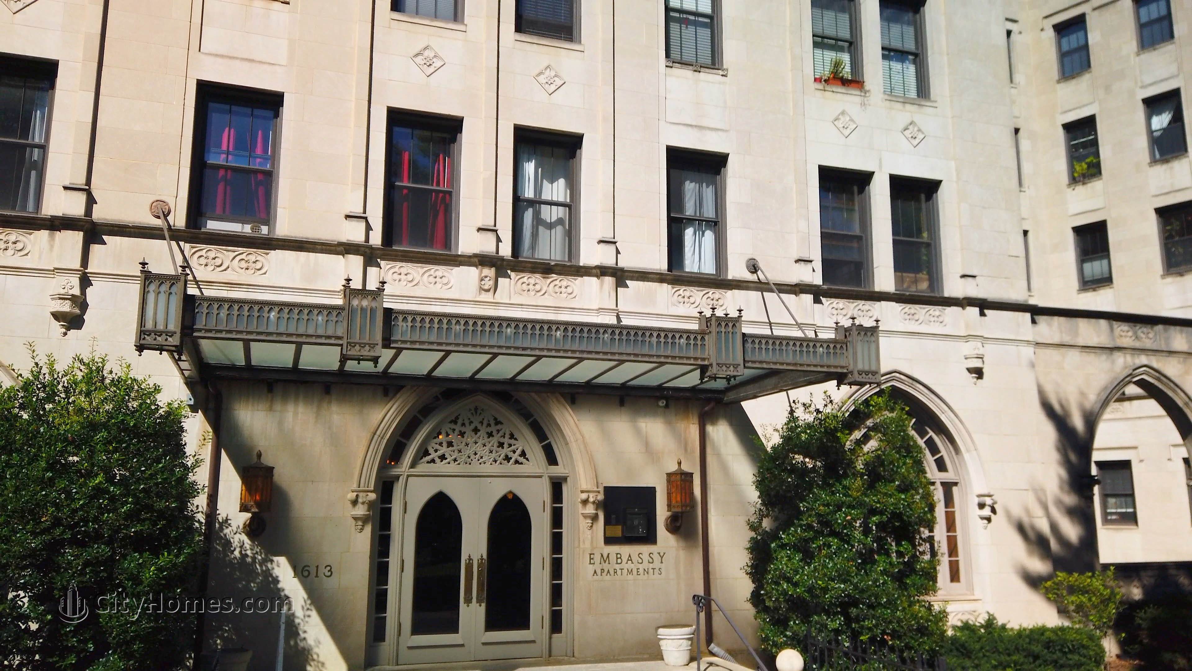 The Embassy gebouw op 1613 Harvard St NW, Mount Pleasant, Washington, DC 20009