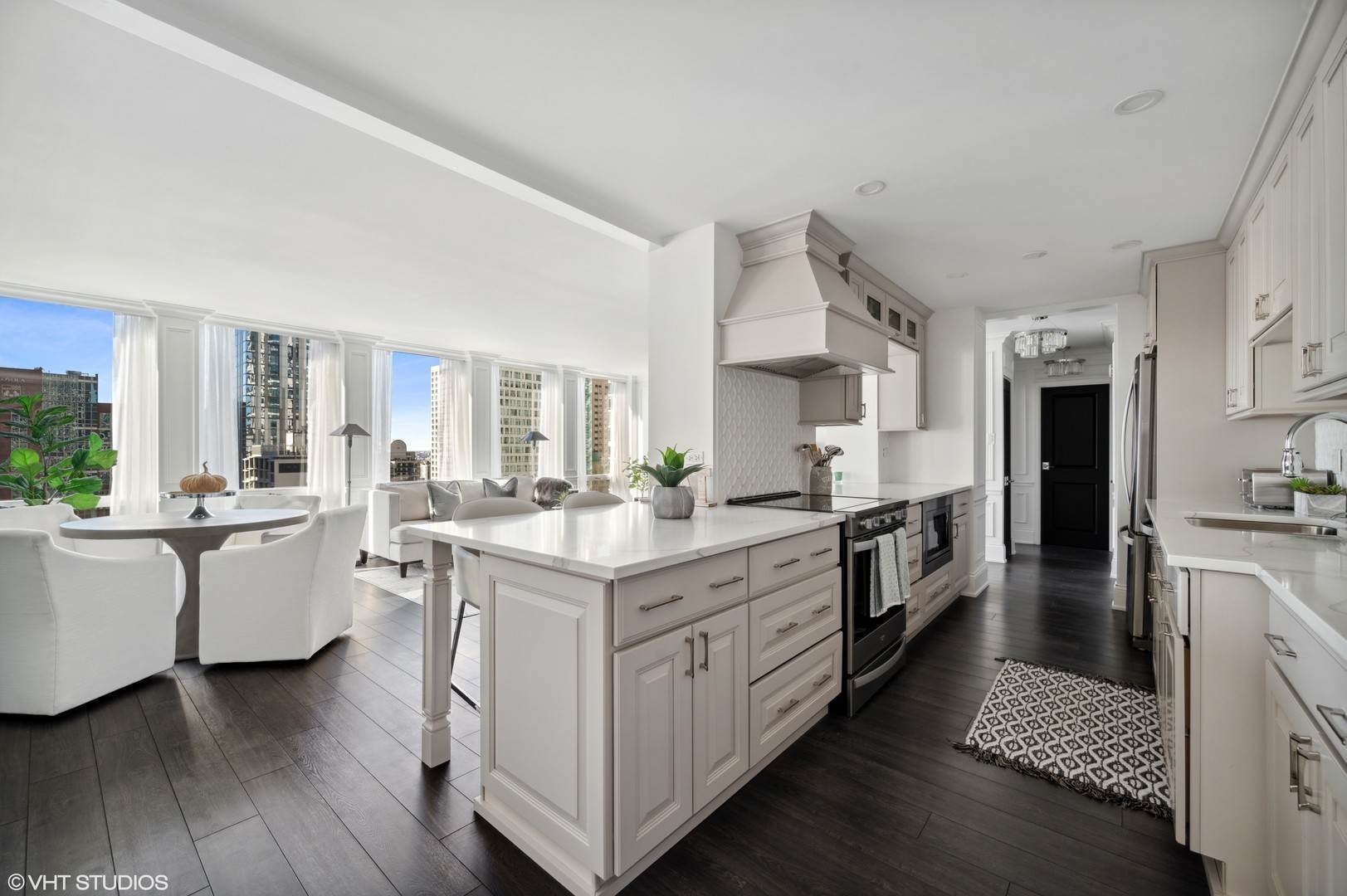 Single Family for Sale at Magnificent Mile, Chicago, IL 60611