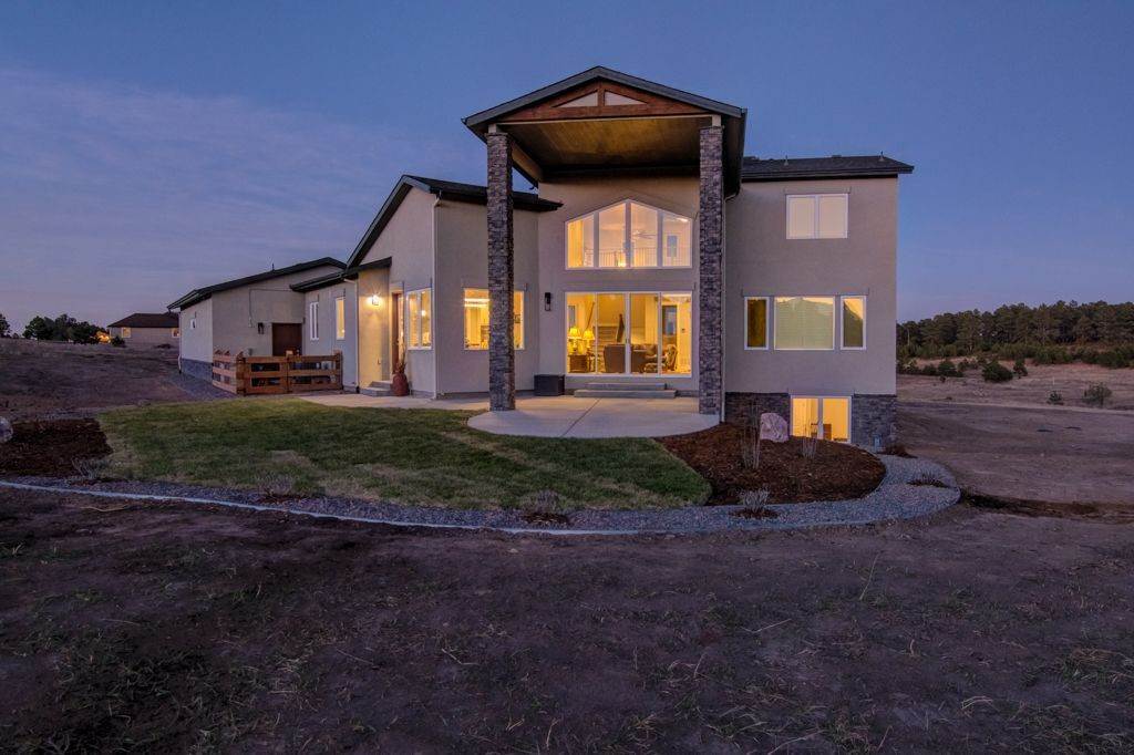 8. Galiant Homes gebouw op 4783 Farmingdale Dr, Colorado Springs, CO 80918